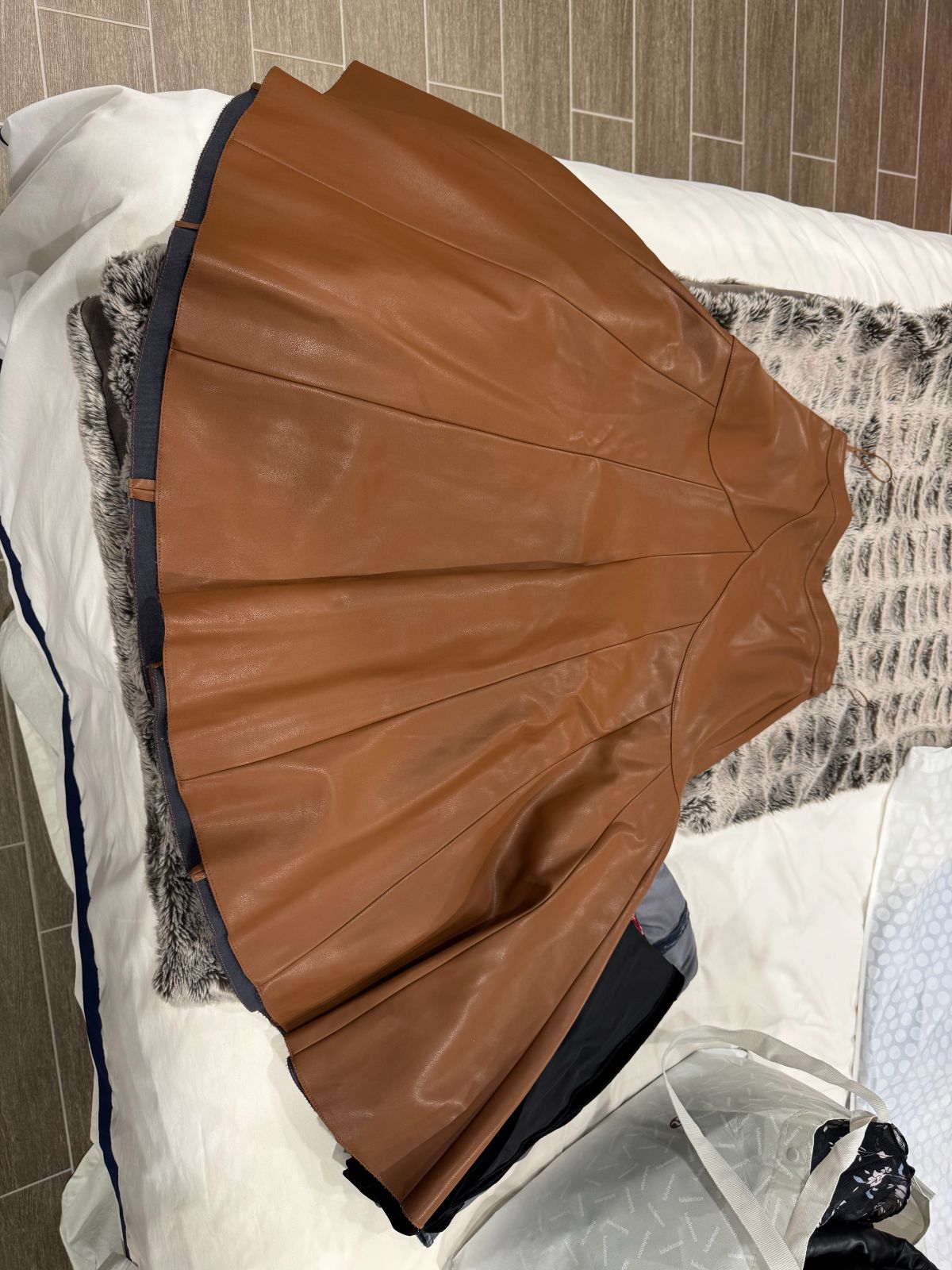 Maeve Anthropologie Vegan Leather Pleated Mini Skirt Size 4